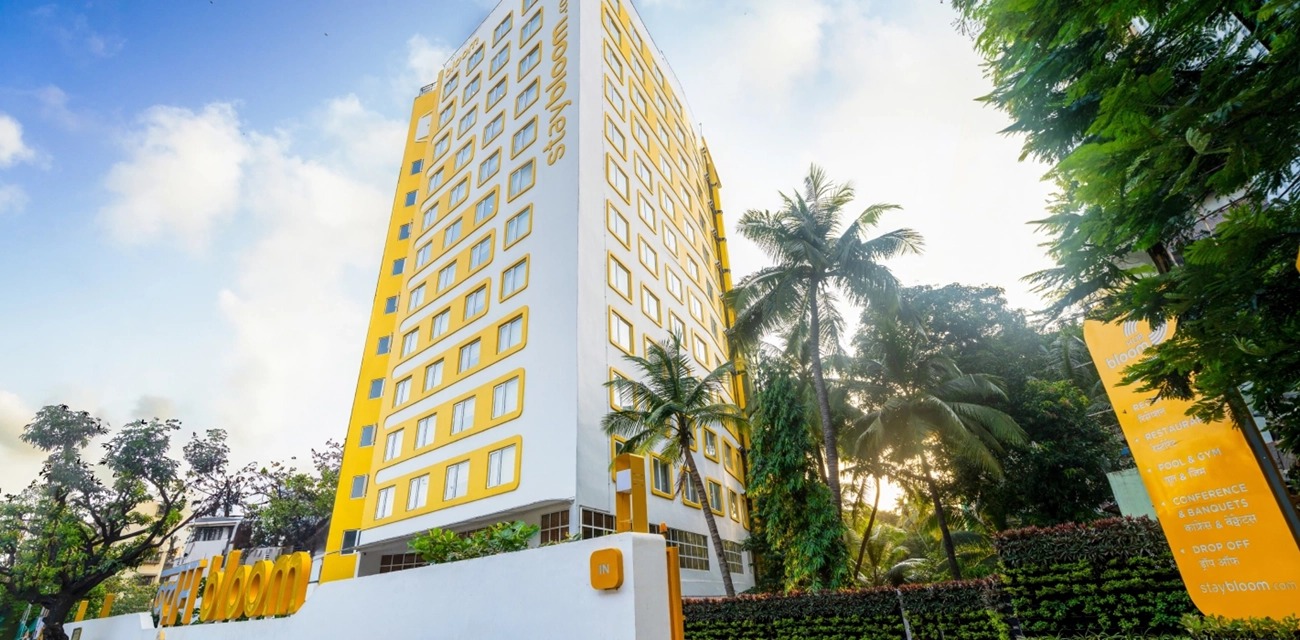 BLOOM HUB WESTERN HIGHWAY ANDHERI