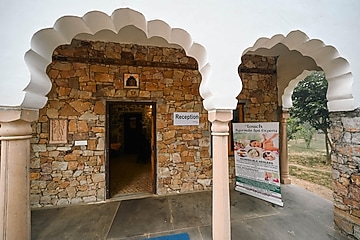 CLARKSINN SUITES RANTHAMBORE|SAWAI MADHOPUR Hotel, Room, Amenities ...