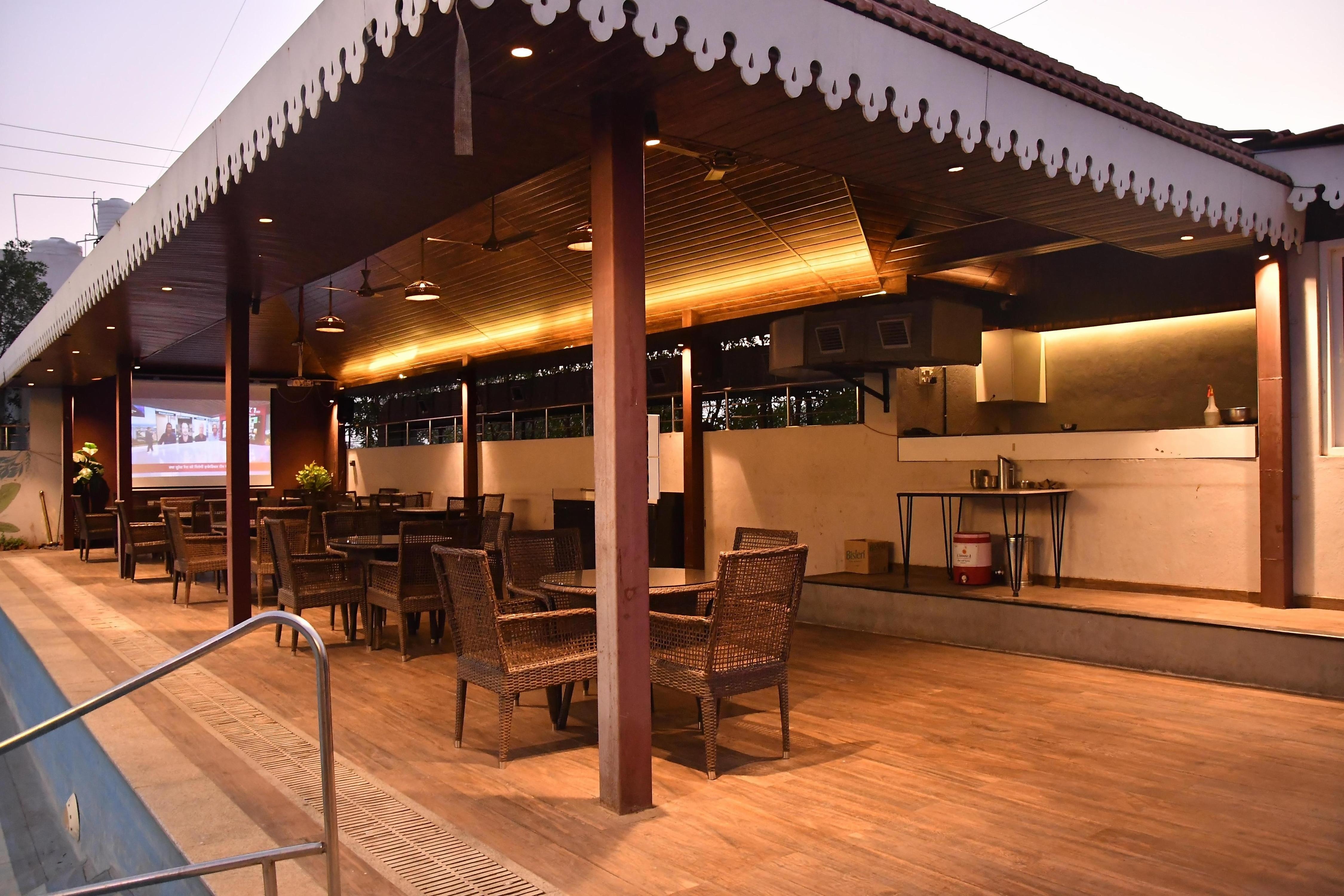 AKKALKOT- HOTEL AJINKYATARA