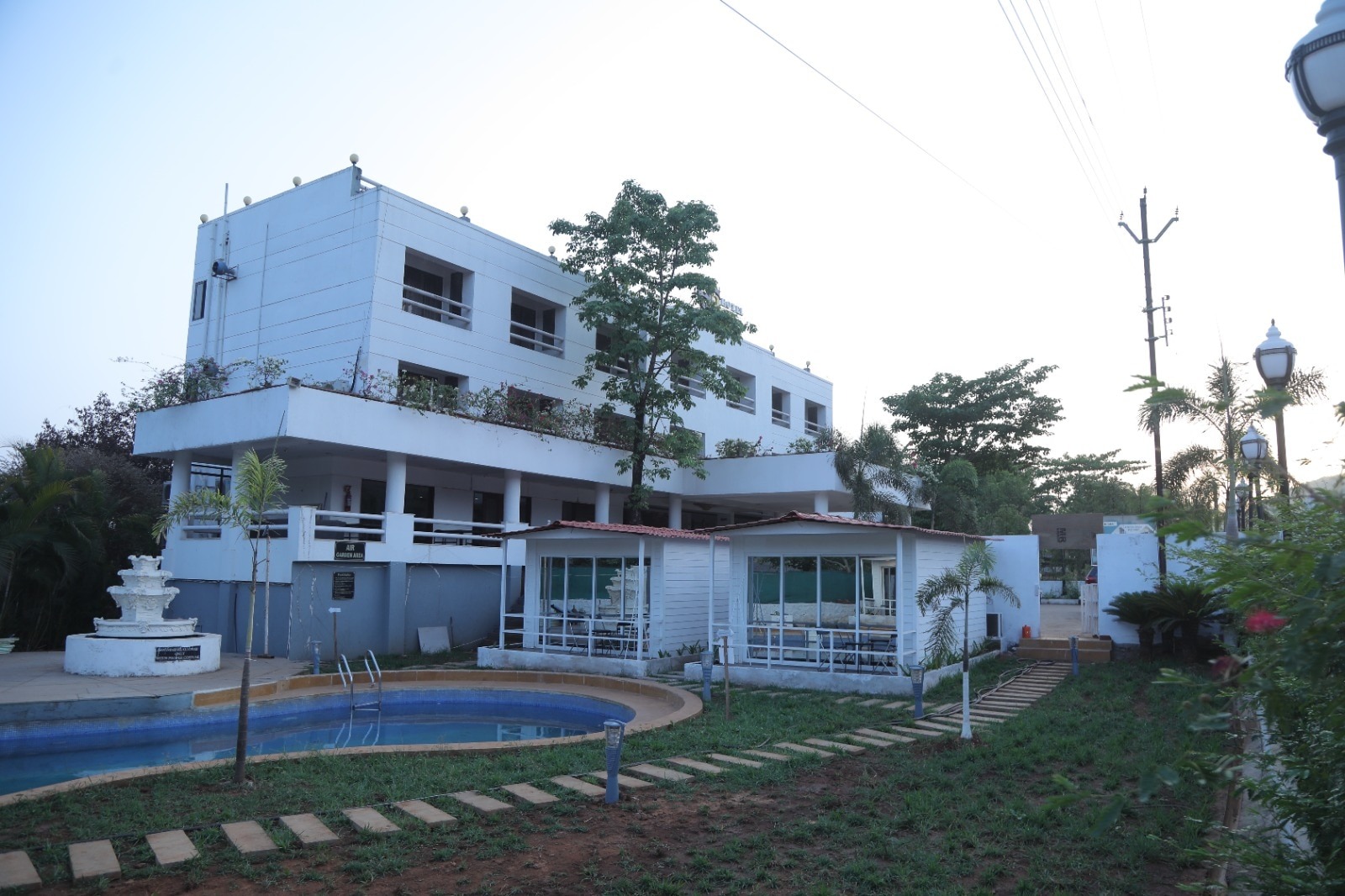 CHIPLUN- HOTEL REEMZ CHIPLUN